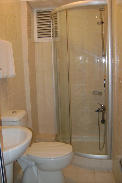 Hotel Ay Истанбул Стая снимка